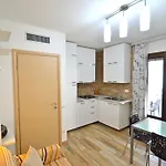 شقة Royal Sea House تْشيفالو