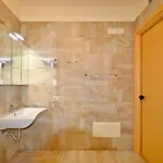 Royal Sea House * تْشيفالو