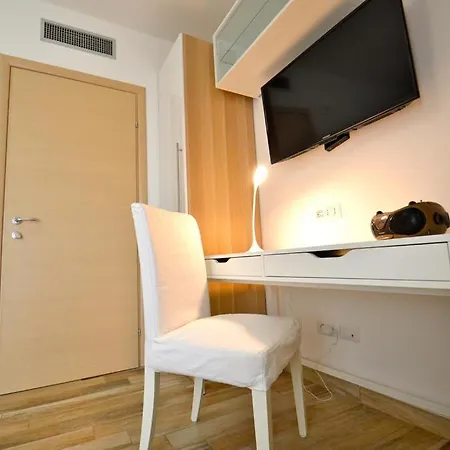 Royal Sea House Apartment *